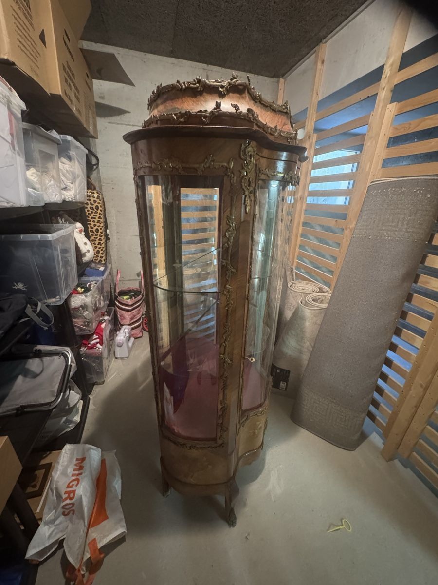Vetrine: Ancienne vitrine – Usato da St-léonard venduto da LUXURYCOQUOZ 1