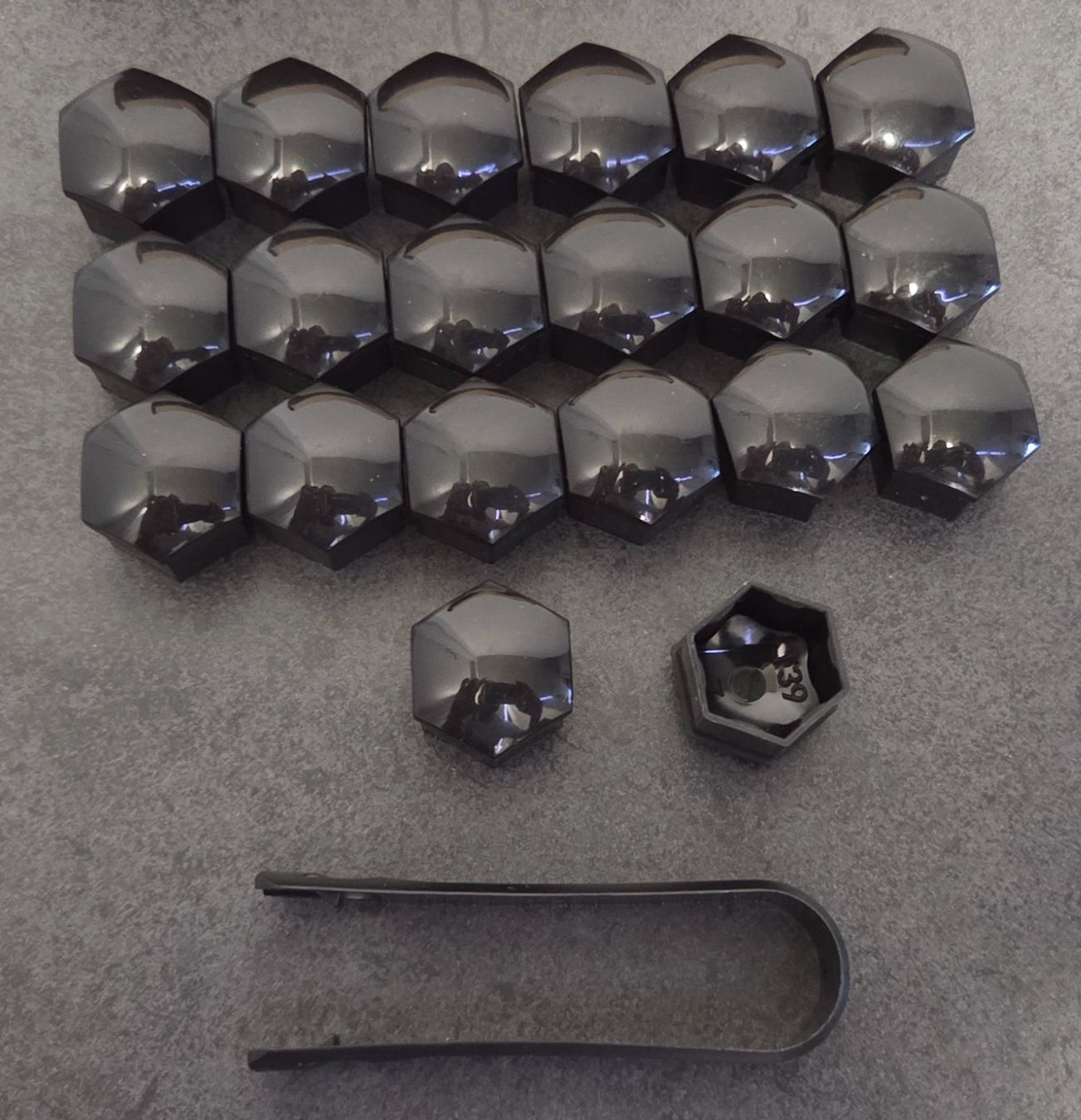 Cerchioni: Cache écrou  noir brillant 17mm – Usato da Erlach venduto da roberto910 2
