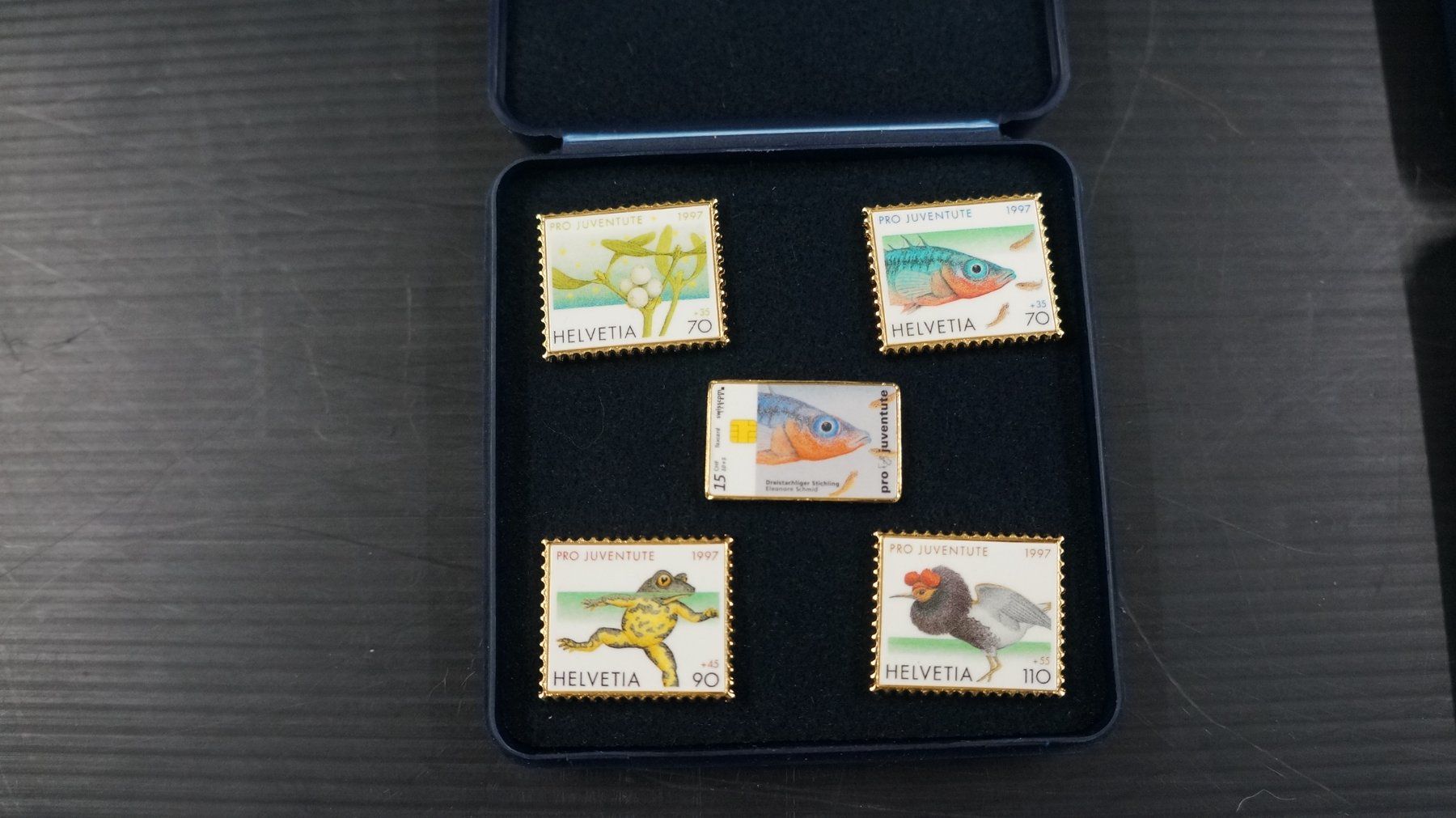 Tutti i francobolli: Pro Juventute Briefmarken Pins – Usato da Basel venduto da bk_brockibasel 2