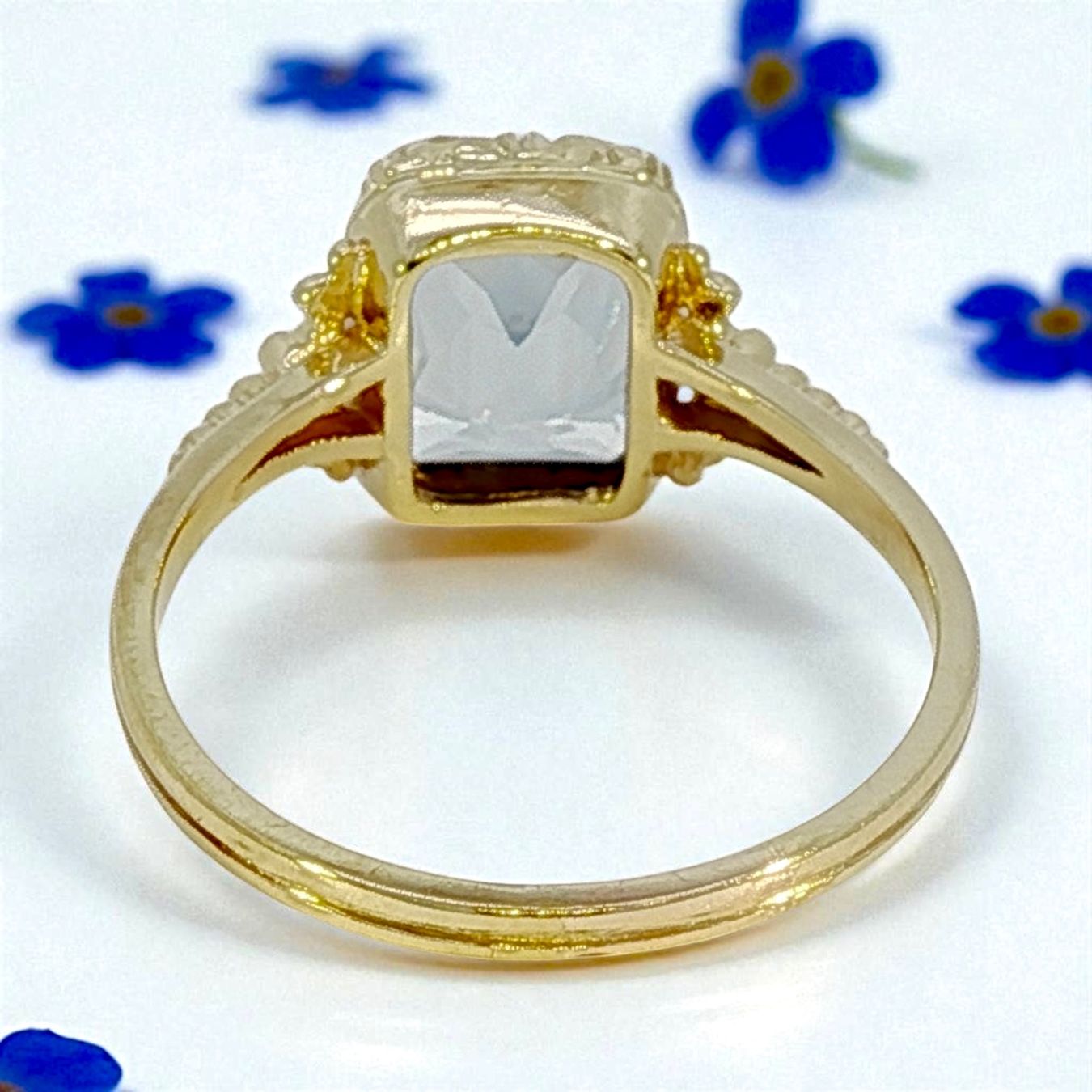 Anelli: Antik Jugendstil Ring 9k Gold mit synth. Blauem Spinell – Usato da Embrach venduto da marufa 5