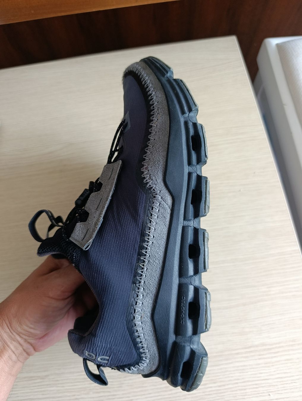 Herrenschuhe: On Running Cloud sneakers dark grey good condition – Gebraucht aus Monthey von Sws5 2