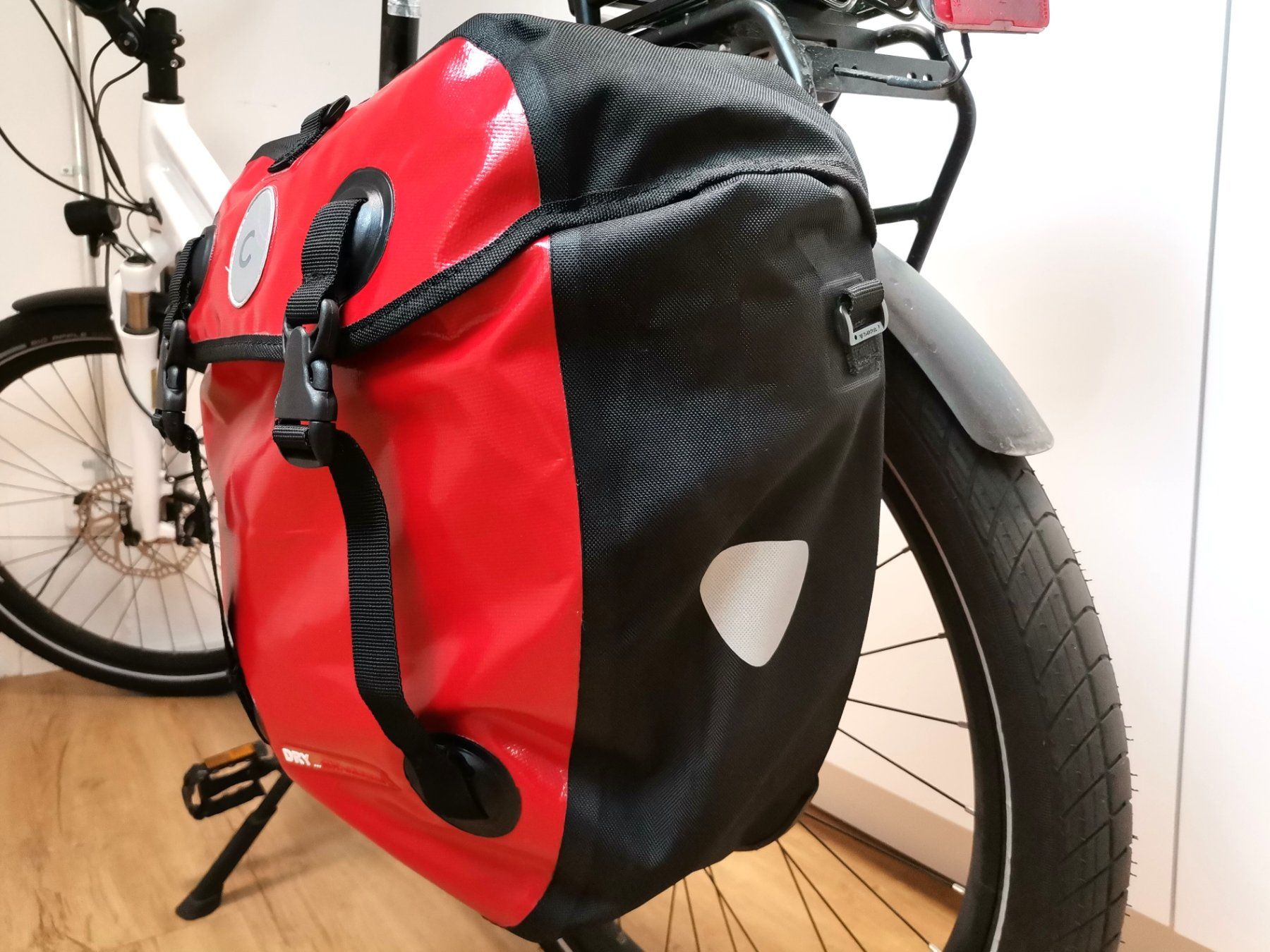 Crosswave Borse: Fahrrad-Seitentasche - 2er-Set – Usato da Schaffhausen venduto da Restwert_SH 2