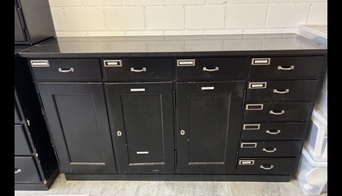 Kommoden: Commode  – Gebraucht aus Albeuve von pan_bbw9