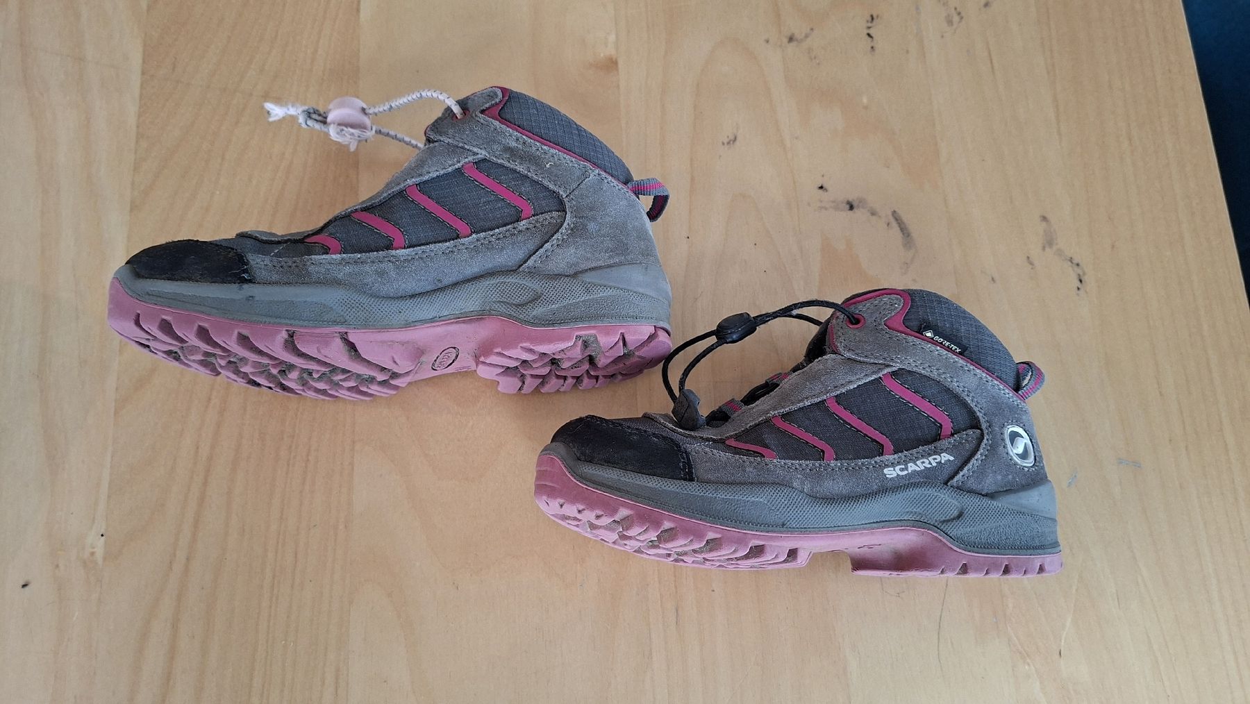 Scarpa Scarpe per ragazze: Scarpa Goretex Wanderschuhe, Gr. 31 – Usato da Marthalen venduto da Janine1943 2