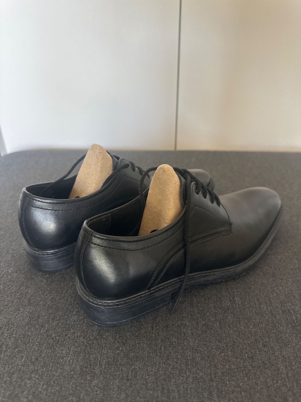 Scarpe da uomo: Memphis Halbschuhe Schwarz Grösse 36 – Usato da Mühlethal venduto da sarah-davide 2
