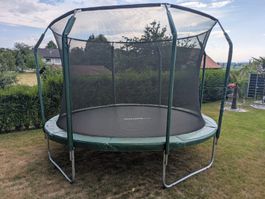 Trampolin mit Sicherheitsnetz guter Zustand