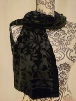 Echarpe brodée main en velours noir, motif floral