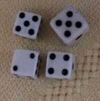 4 x Mini Spielwürfel - Puppenhaus - Grössen: 1x9.5 mm/3x8 mm