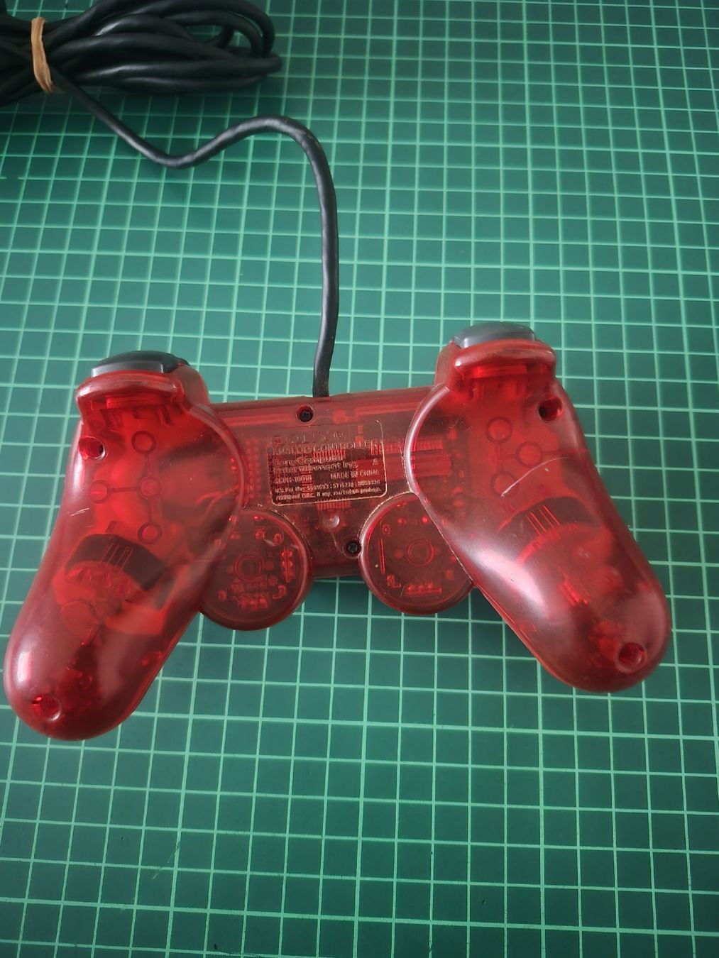 Sony Controller: Sony PS2 DualShock 2 Controller - Translucent Red (Used) 🎮 – Usato da Meyrin venduto da Retro-GZ 1