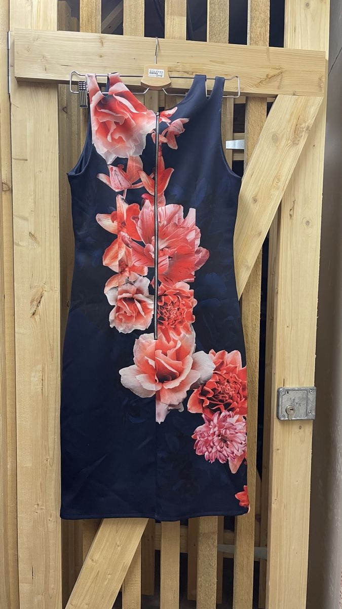 Vestiti: Wallis dress size 36 – Usato da Dietlikon venduto da Lonelysoul 1