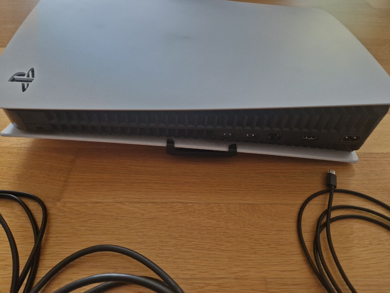 Sony Console: Sony PlayStation 5 Konsole mit Controller gebraucht – Usato da Chur venduto da Woodyjunior91