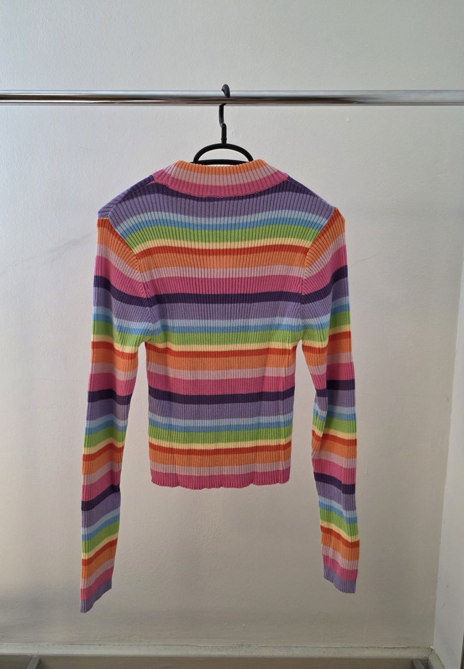 Pullover & Sweatshirts: Farbiger Pullover Minga London – Neu (gemäss Beschreibung) aus Rothenfluh von sel_j856 1