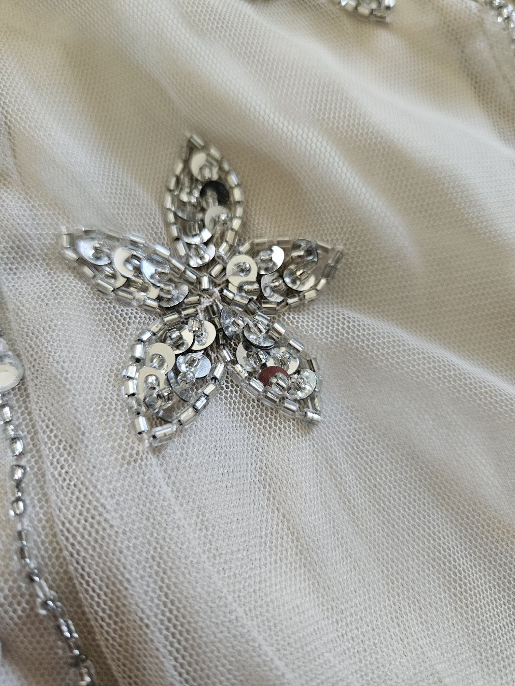 Vestiti: Robe à sequins argentés (taille 10) – Usato da Bussigny venduto da niwa_mikan 4