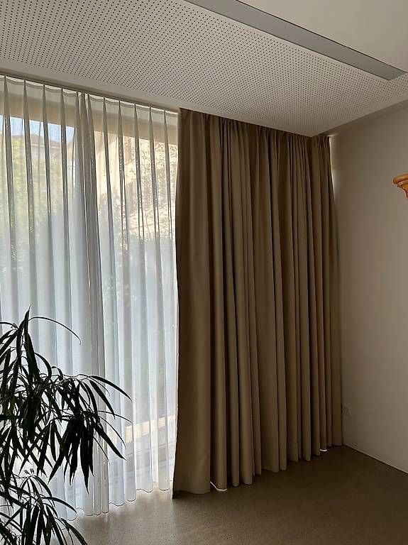 Tende: 4 Akustik- und Verdunklungsvorhang  – Usato da Aarau venduto da vio_lrn7 2