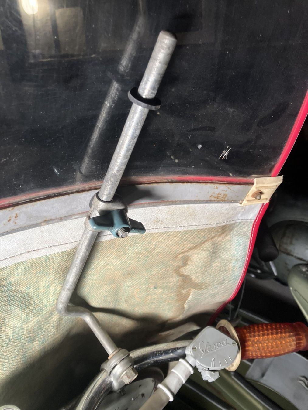 Vespa Tutti pezzi di ricambio per scooter: Vespa Faro Basso Windschild mit Halterung Parabrezza – Usato da Murten venduto da ritter_surf 3