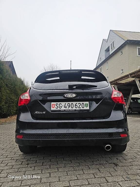 Autos: Ford Focus  1.6 scTi – Gebraucht aus sevelen von 0023 3