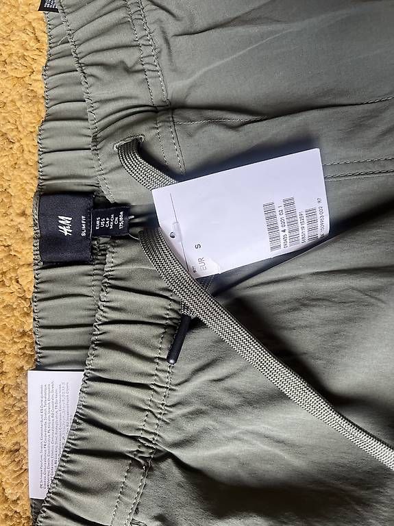 Pantaloni: Hose Pantaloni in materiale tech H&M tg S – Usato da Sonvico venduto da Pettangolo 2