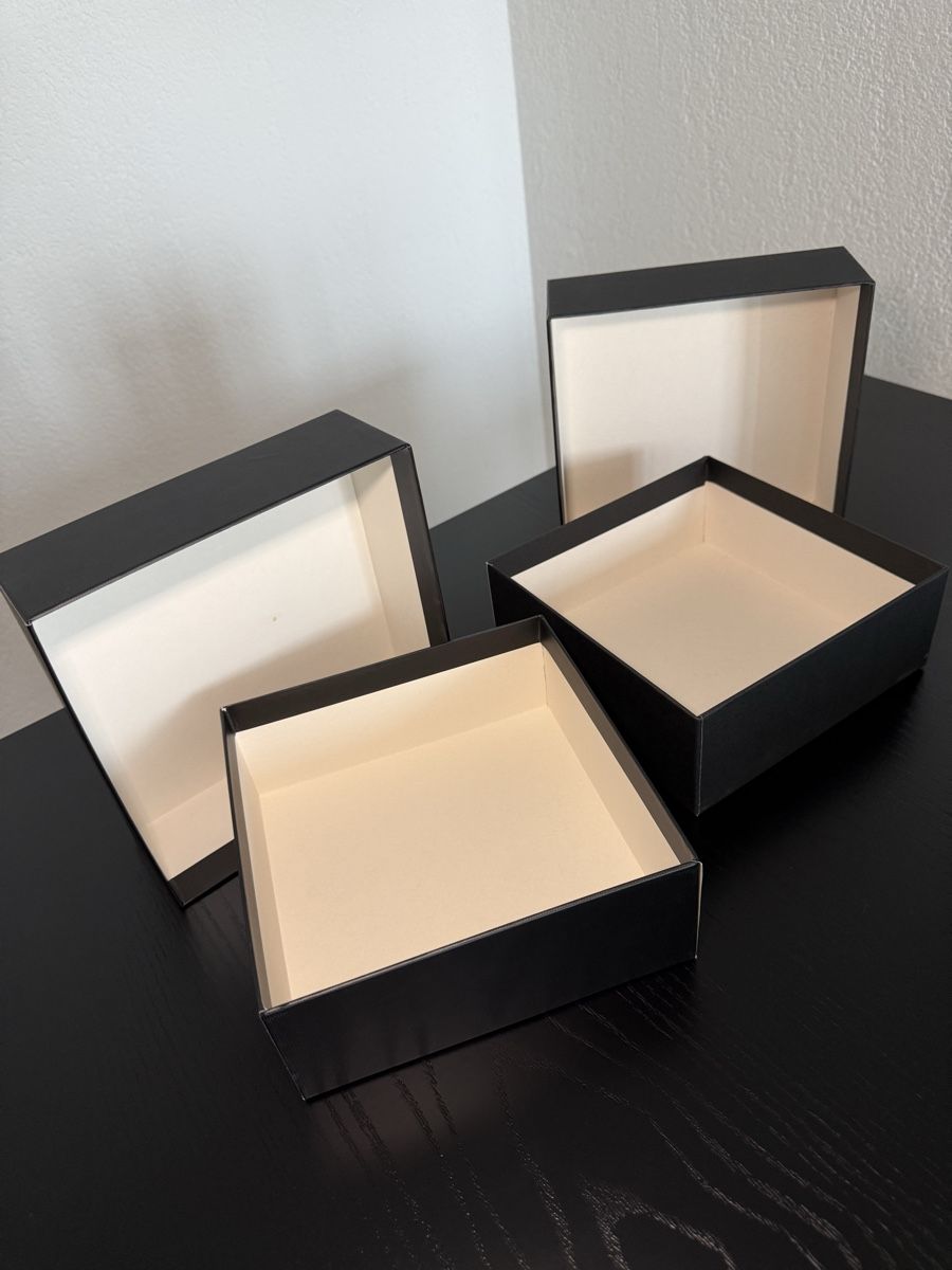 Casse di trasporto: 2 KLEINE ORIGINALE GUCCI GESCHENKBOXEN – Nuovo (secondo la descrizione) da Rorschacherberg venduto da drdupor 1