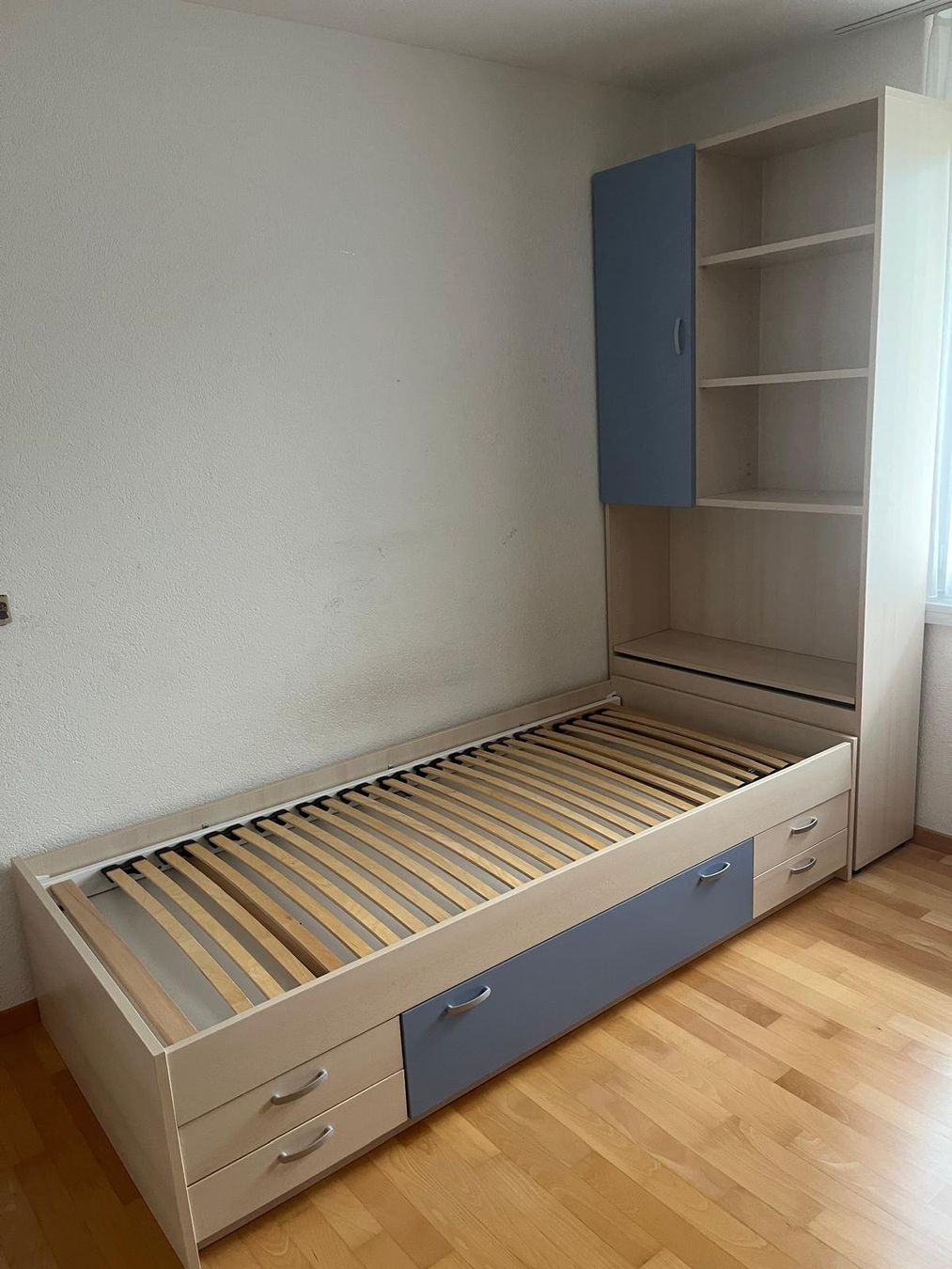Letti: Bett inkl. Lattenrost und Regal – Usato da Zell LU venduto da GRCL 2