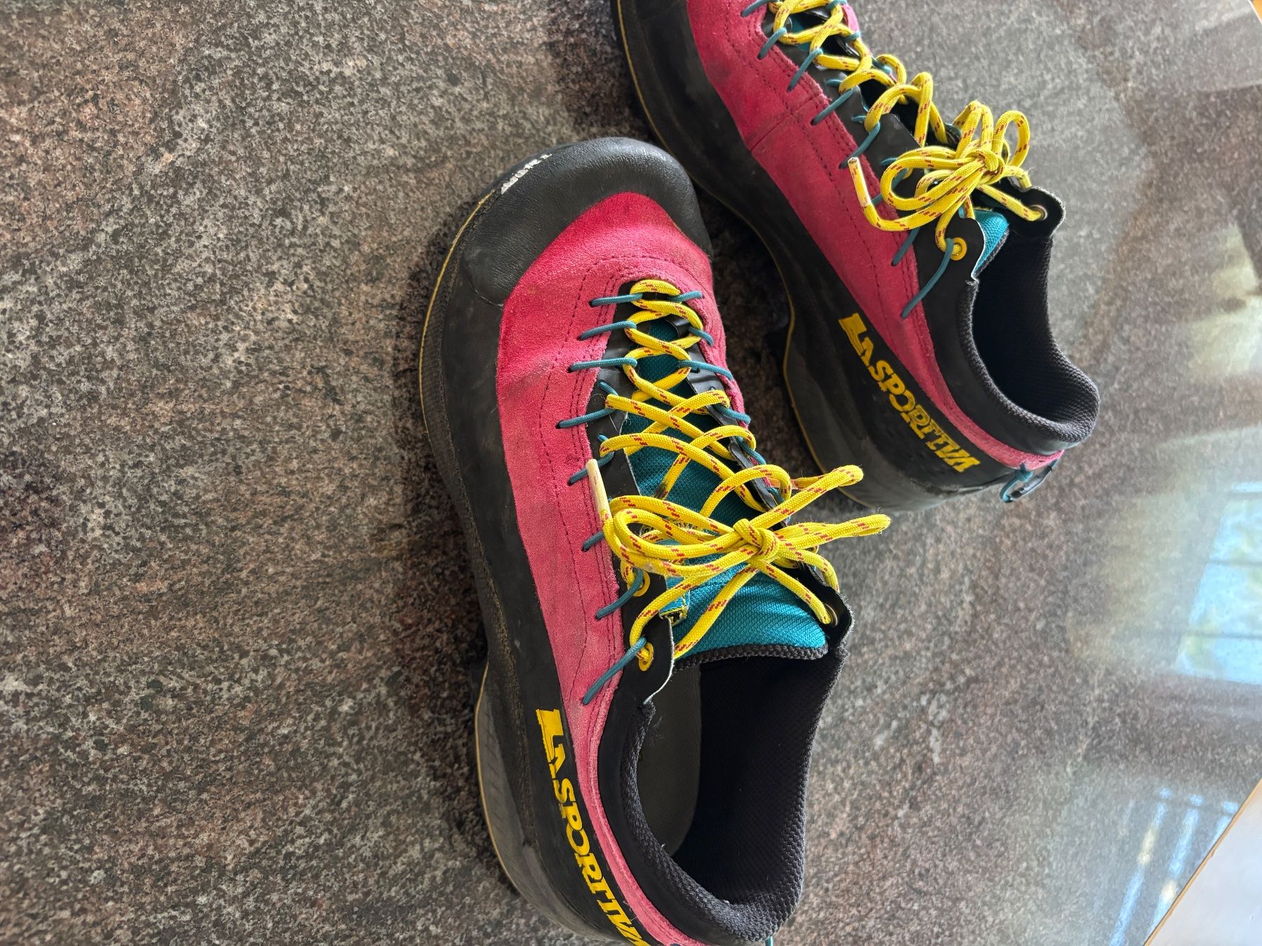 La Sportiva Scarpe da donna: La Sportiva Gr.40 – Difettoso da Hasliberg-Hohfluh venduto da hasliberg79 5