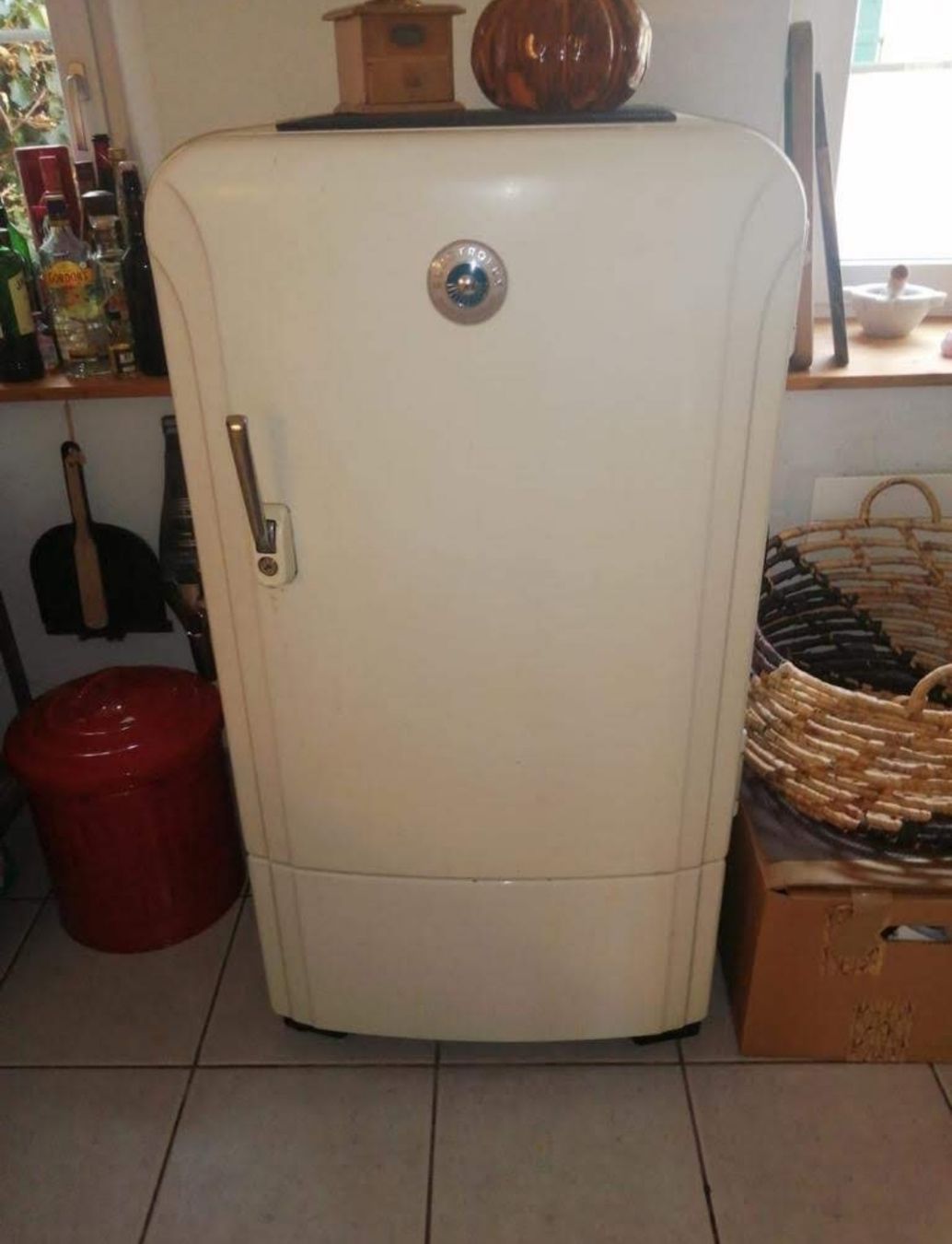 Electrolux Frigoriferi: frigo Electrolux vintage – Usato da Cortaillod venduto da Asdrubal66