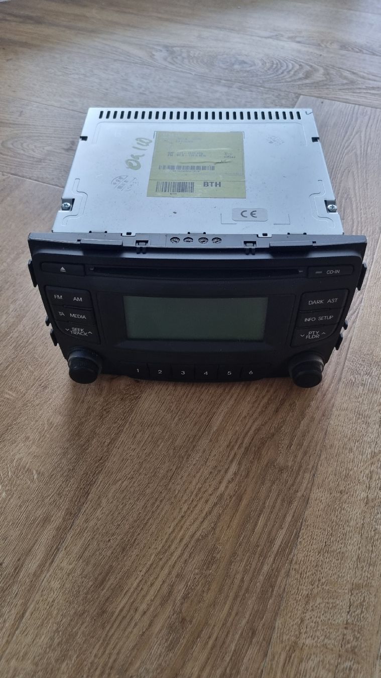 Radio: Hyundai Ix20 2011 Autoradio  – Usato da Reinach AG venduto da b_s_bwb9