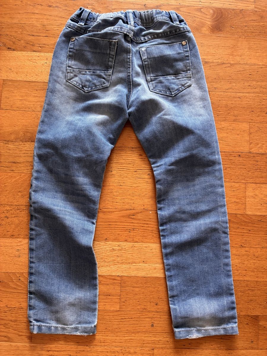 Pantalons: Schöne Jeans Gr. 128 – D'occasion à richterswil par lunamarie001 1