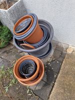 Blumen- und Pflanztöpfe im Set, diverse Grössen aus Plastik