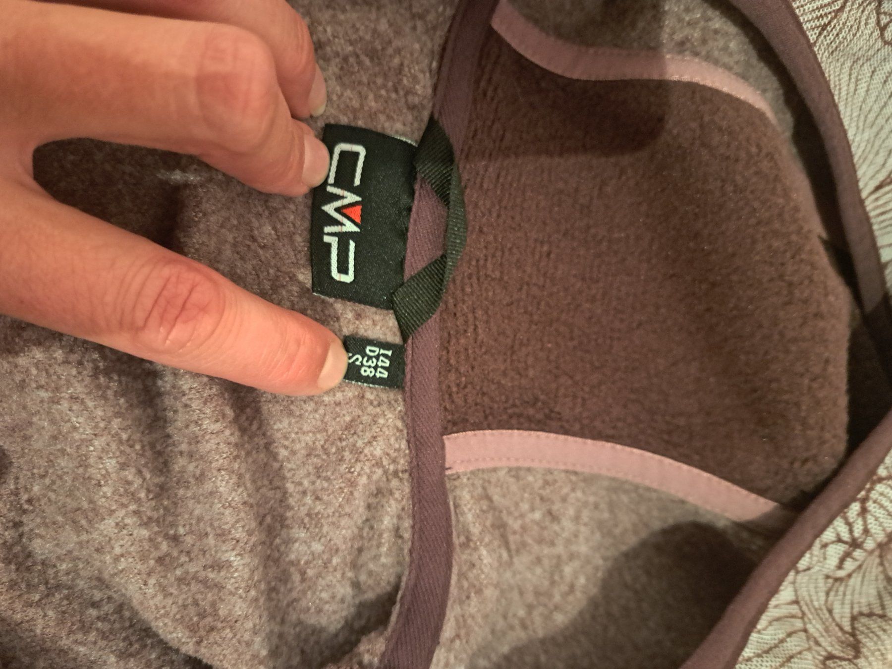 Pulls & Sweat-shirts: CMP Winter Sweatjacke – D'occasion à Aarberg par pointball 1