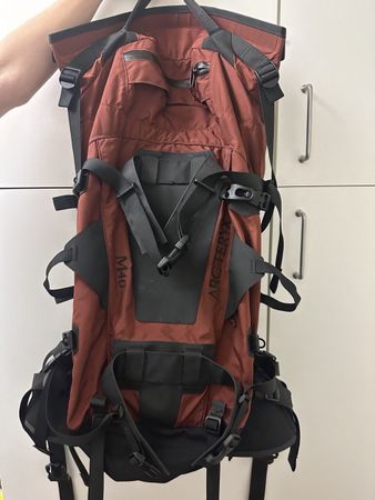 Arctery’x M40 hiking bag