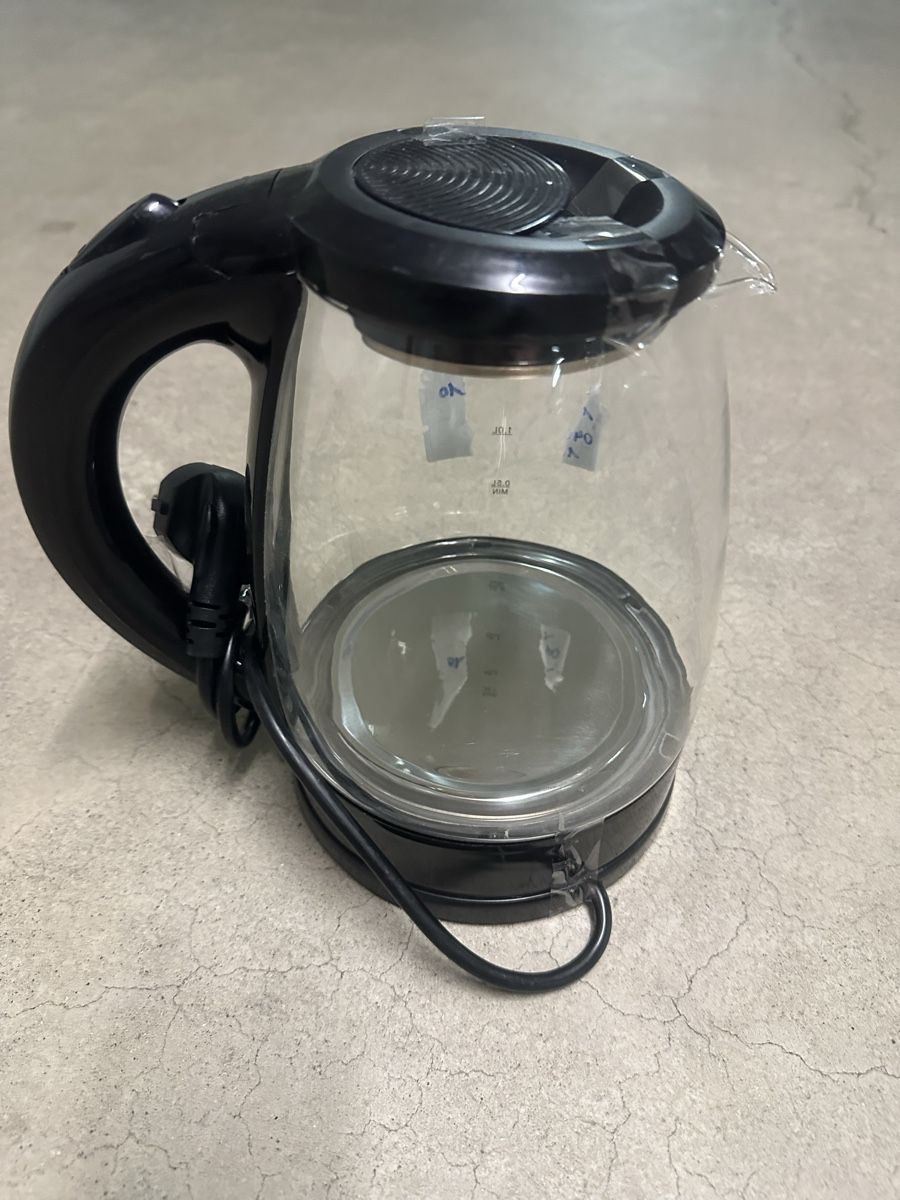 Wasserkocher: Elektrischer Glas-Wasserkocher 1.7 L  – Gebraucht aus Oftringen von Breza22