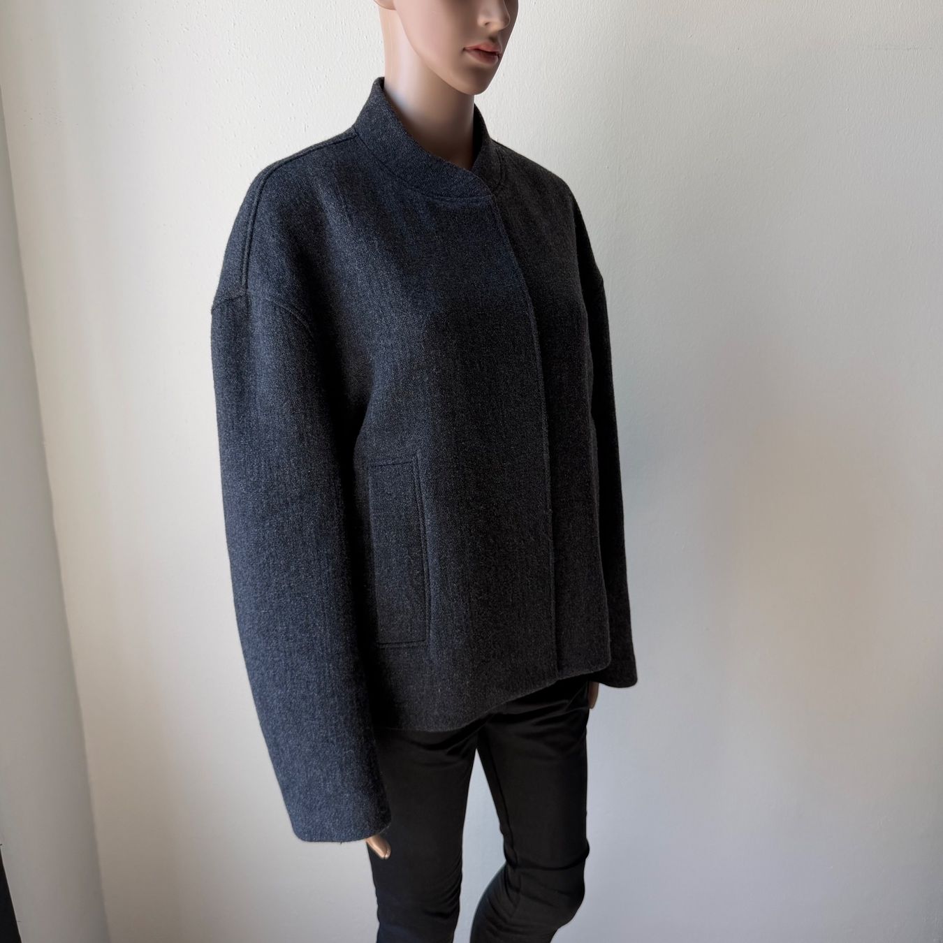Massimo Dutti Giacche: MASSIMO DUTTI Jacke 🩶 – Usato da Zürich venduto da ClosetQueen 7