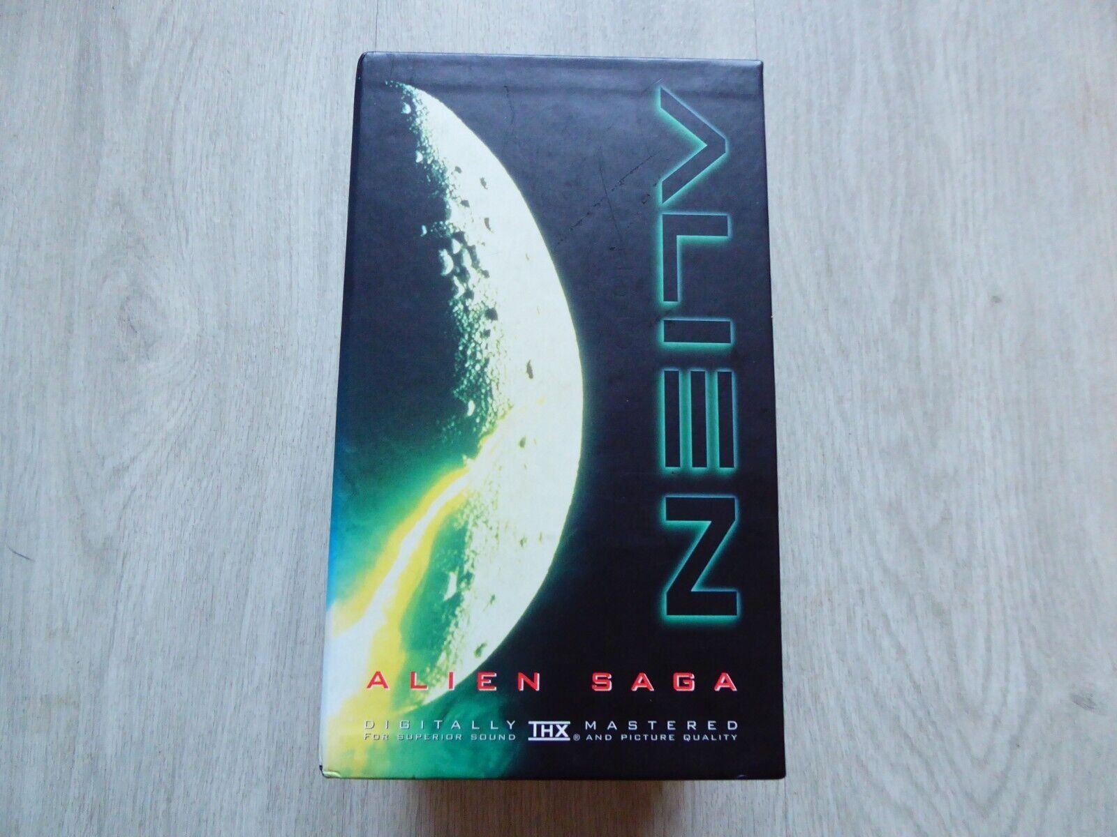 Aufnahmegeräte: ALIEN SAGA VHS BOXSET – Gebraucht aus Walchwil von  5
