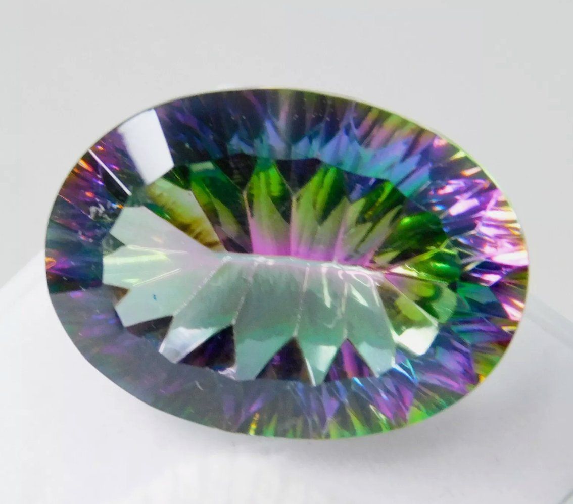 Pietre preziose: 28.00 Ct Multi-Color Rainbow Certified – Nuovo e nell'imballaggio originale da Genève venduto da AWWA 1