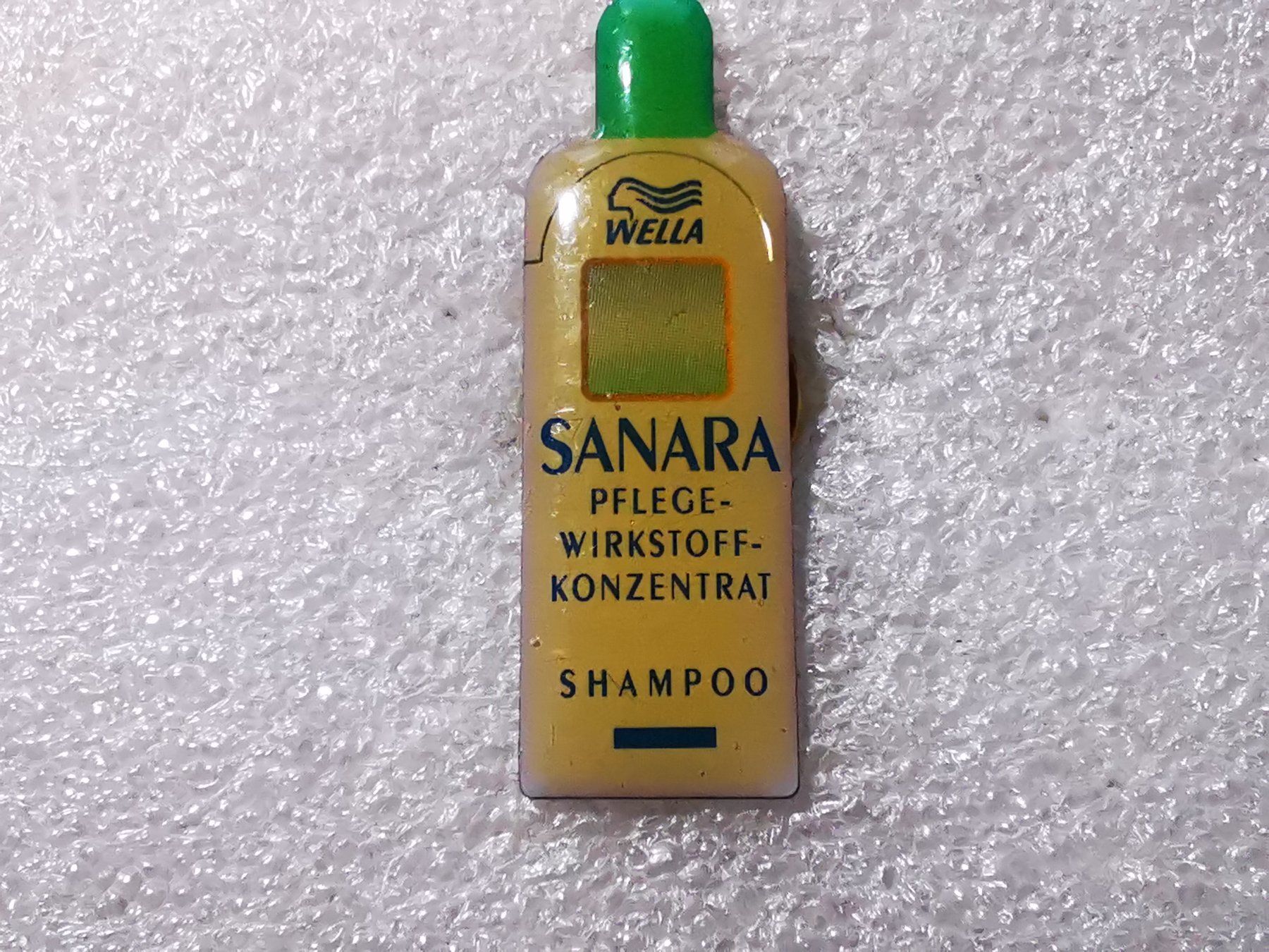 Placchette & Badge: Ansteckpin 48: Sanara Shampoo – Usato da Oppligen venduto da Pin-Fall-Shop