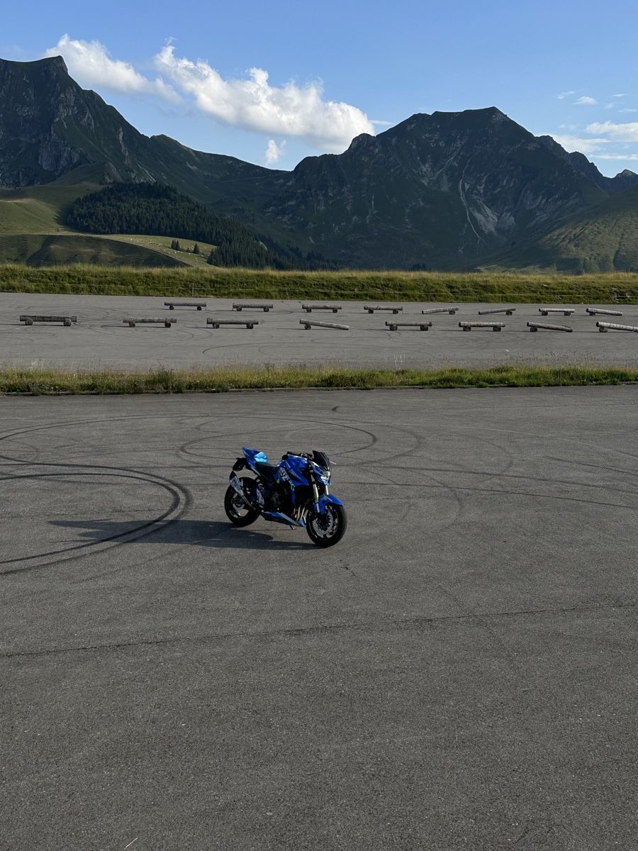 Suzuki Strada: Suzuki Gsr750 – Usato da Gasel venduto da ced_t5mv 2