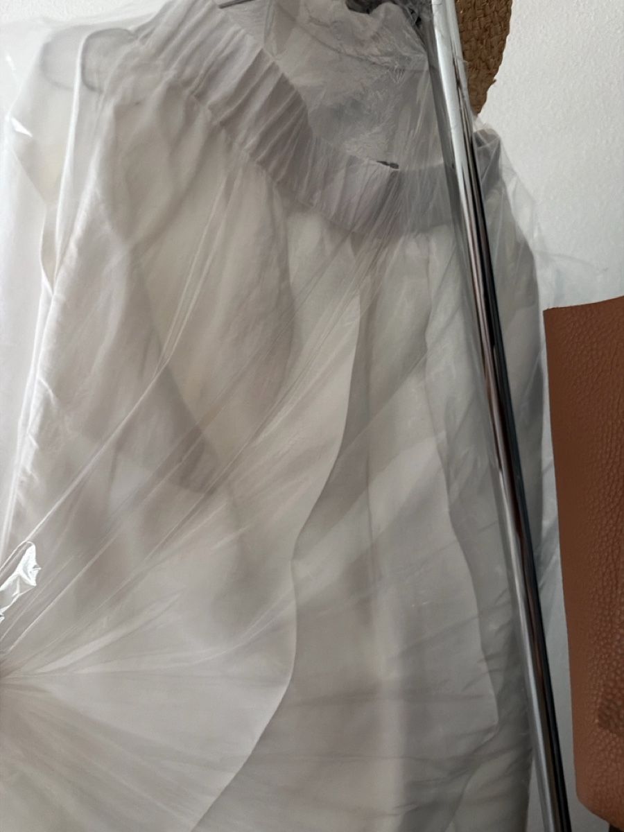 Loro Piana Lotti di vestiti: Loro Piana white linen pair  – Nuovo (secondo la descrizione) da Genève venduto da val_rp9x 2