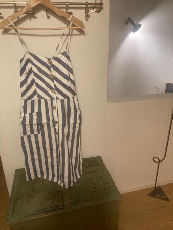 Sommerkleid blau, weiss mit tollen Knöpfen