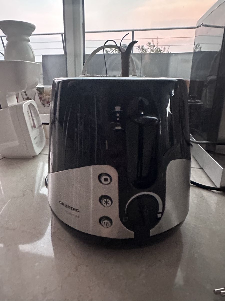 Grundig Küchengeräte: Grundig Toaster – Gebraucht aus Riedholz von lena__4533