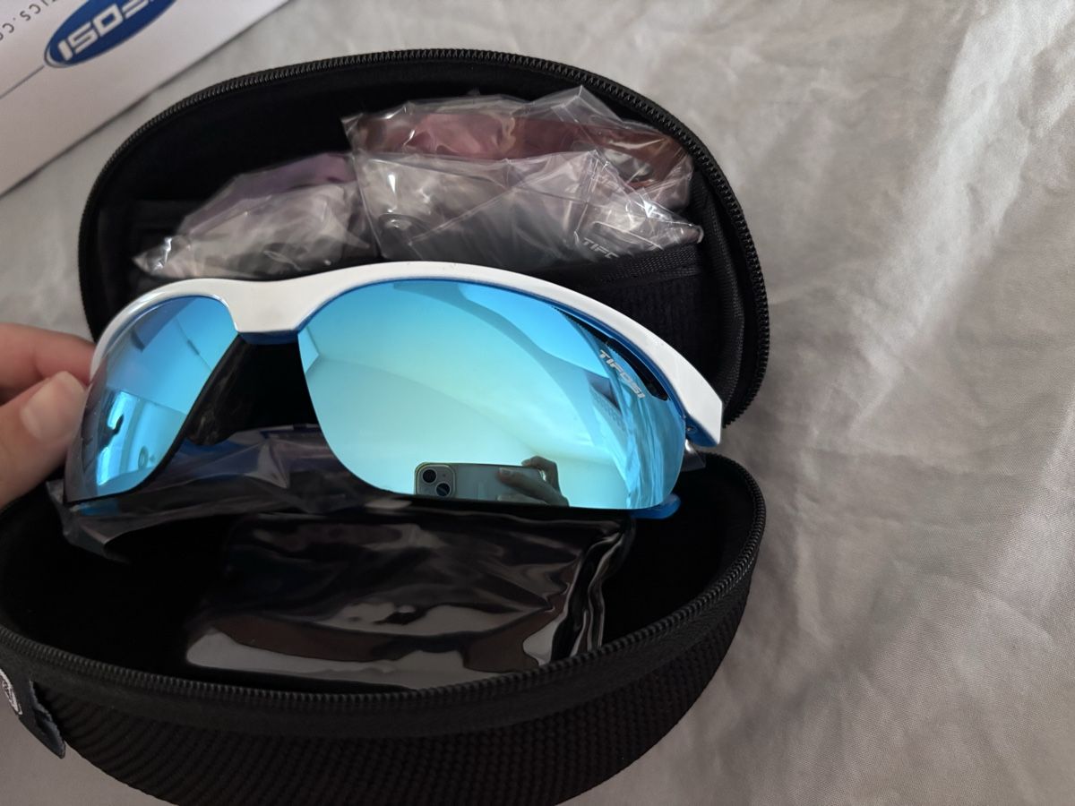 Occhiali & Lenti: Sport sunglasses – Nuovo e nell'imballaggio originale da Zürich venduto da mat_58mf 1