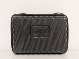 DELTA Airlines Business Class Etui von Tumi