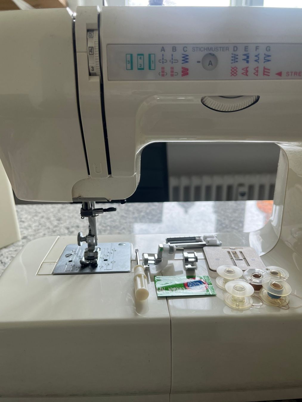Novamatic Nähmaschinen: Nähmaschine  NOVAMATIC NM – Neu (gemäss Beschreibung) aus Wettingen von PriskaZ05 4