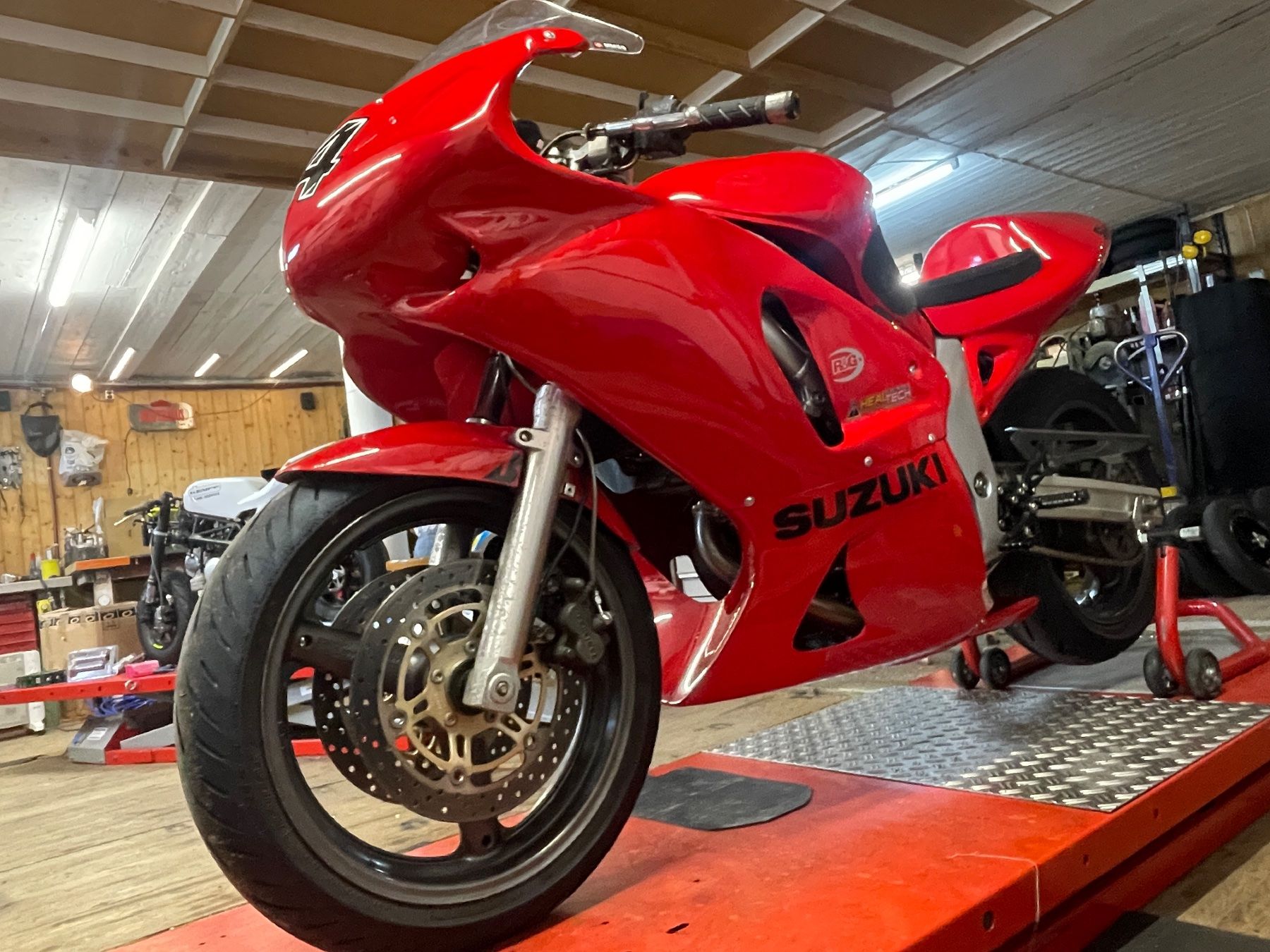 Suzuki Strasse: Suzuki SV650S, Rennstreckenmotorrad – Gebraucht aus Bettwil von Zneb84 3
