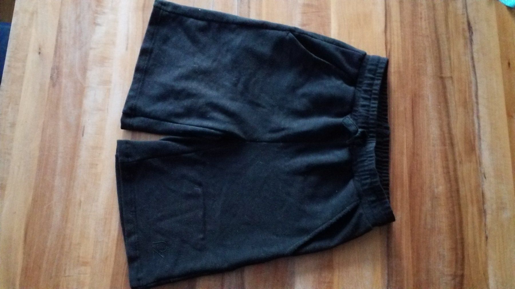 Pantaloni: Kurze Hosen – Usato da Sachseln venduto da Cadfael1