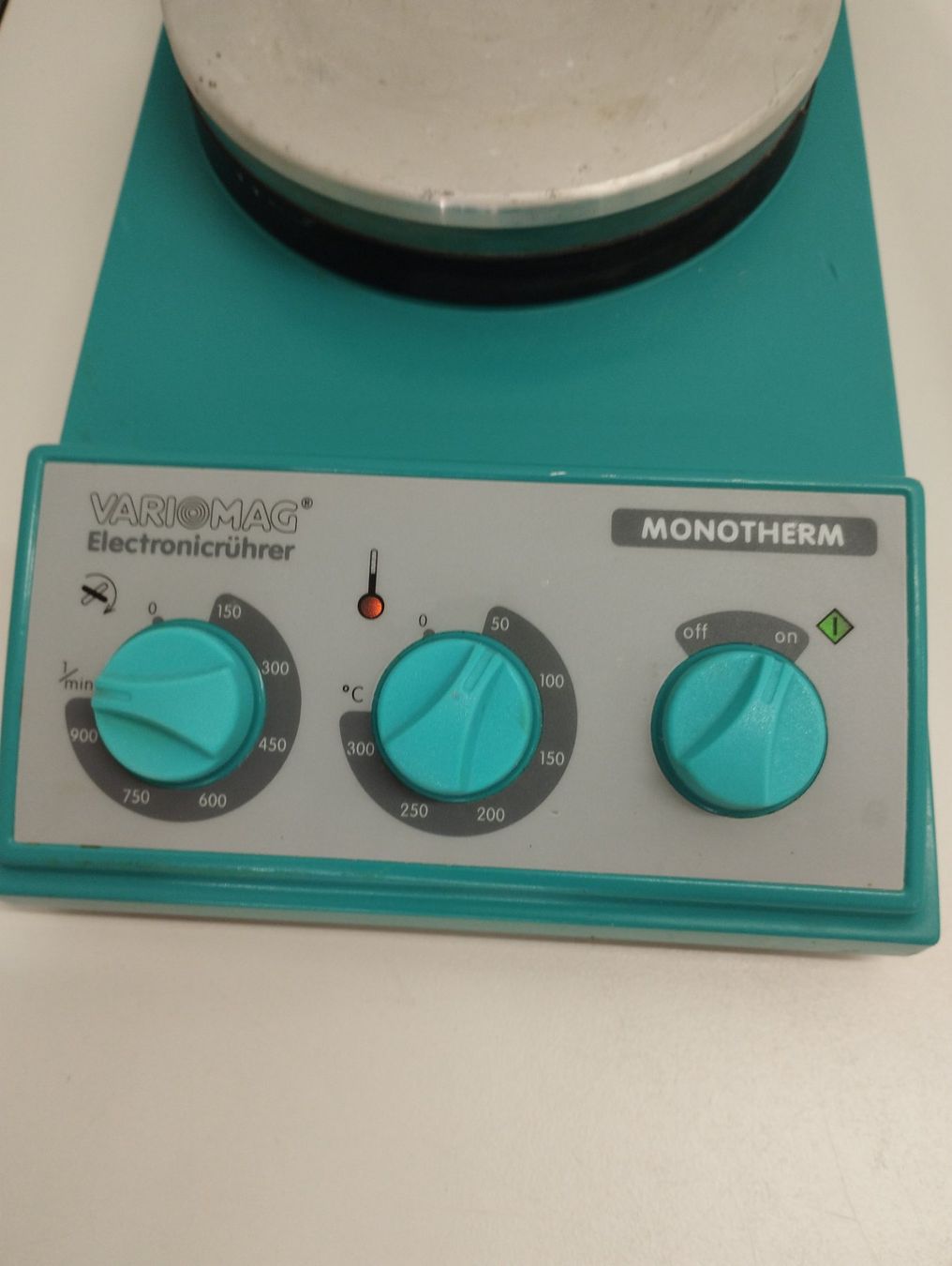 Accessori da laboratorio: Variomag Monotherm Magnetrührer – Usato da Niederdorf venduto da LeptonAG_Labor 1