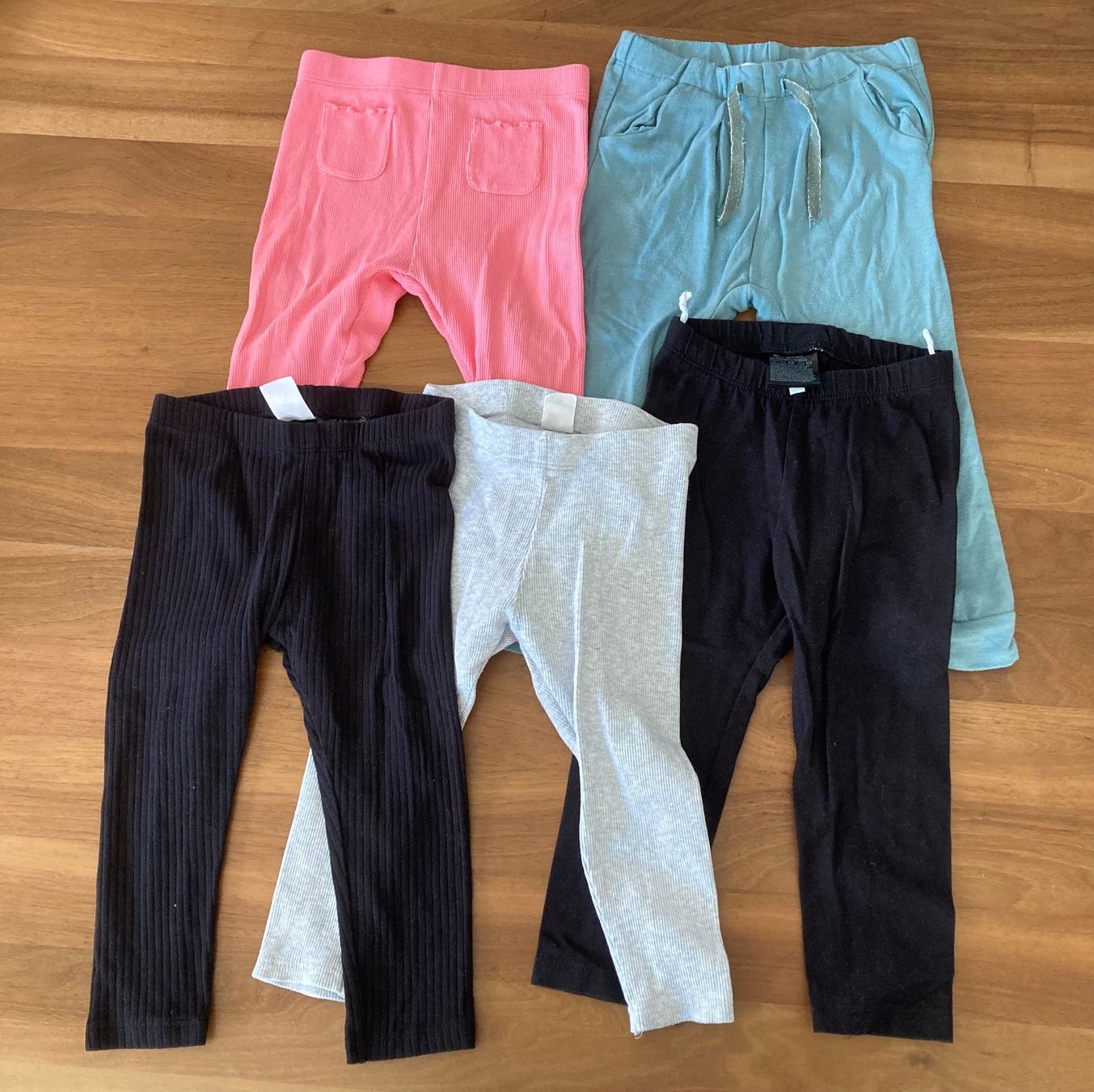 Lotti & Set di vestiti: Mädchen Paket Grösse 86 – Usato da Fieschertal venduto da Jordanja11 2