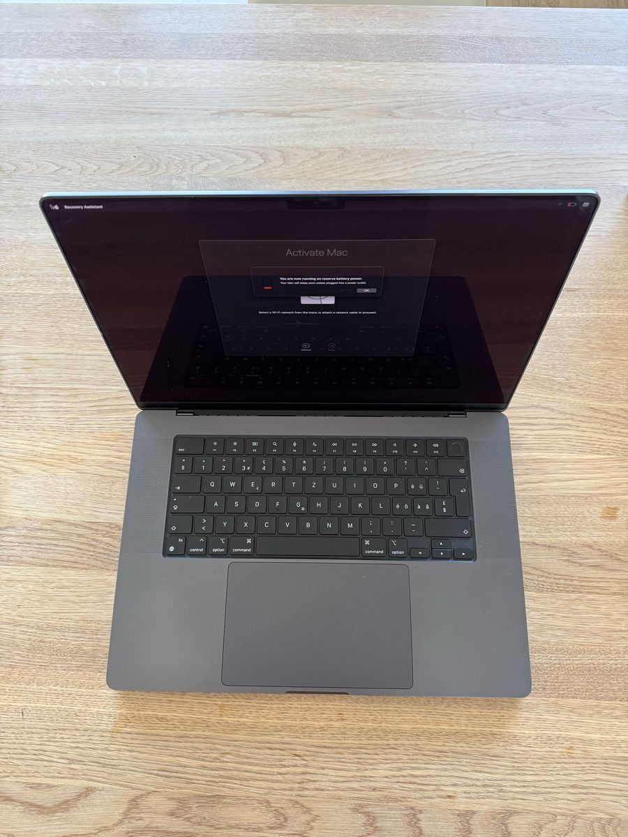 Apple Portables: MacBook Pro 16-inch with M3 Pro chip – D'occasion à Kilchberg ZH par nawi93 1