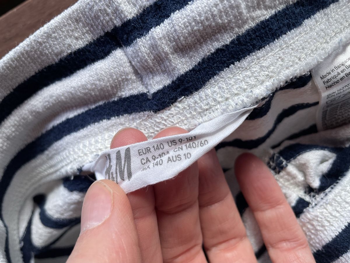 H&M Pantaloni: H&M Sweat-Shorts, Gr. 140, Gestreift – Usato da Bern venduto da brup 3
