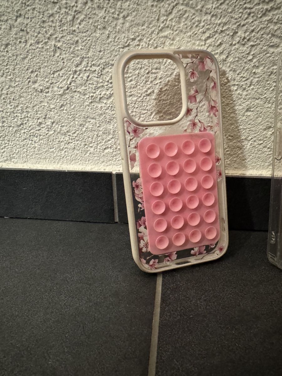 Cover & Protezioni schermo: 3 iPhone 15 Pro Hüllen – Usato da Deitingen venduto da Resi77 4