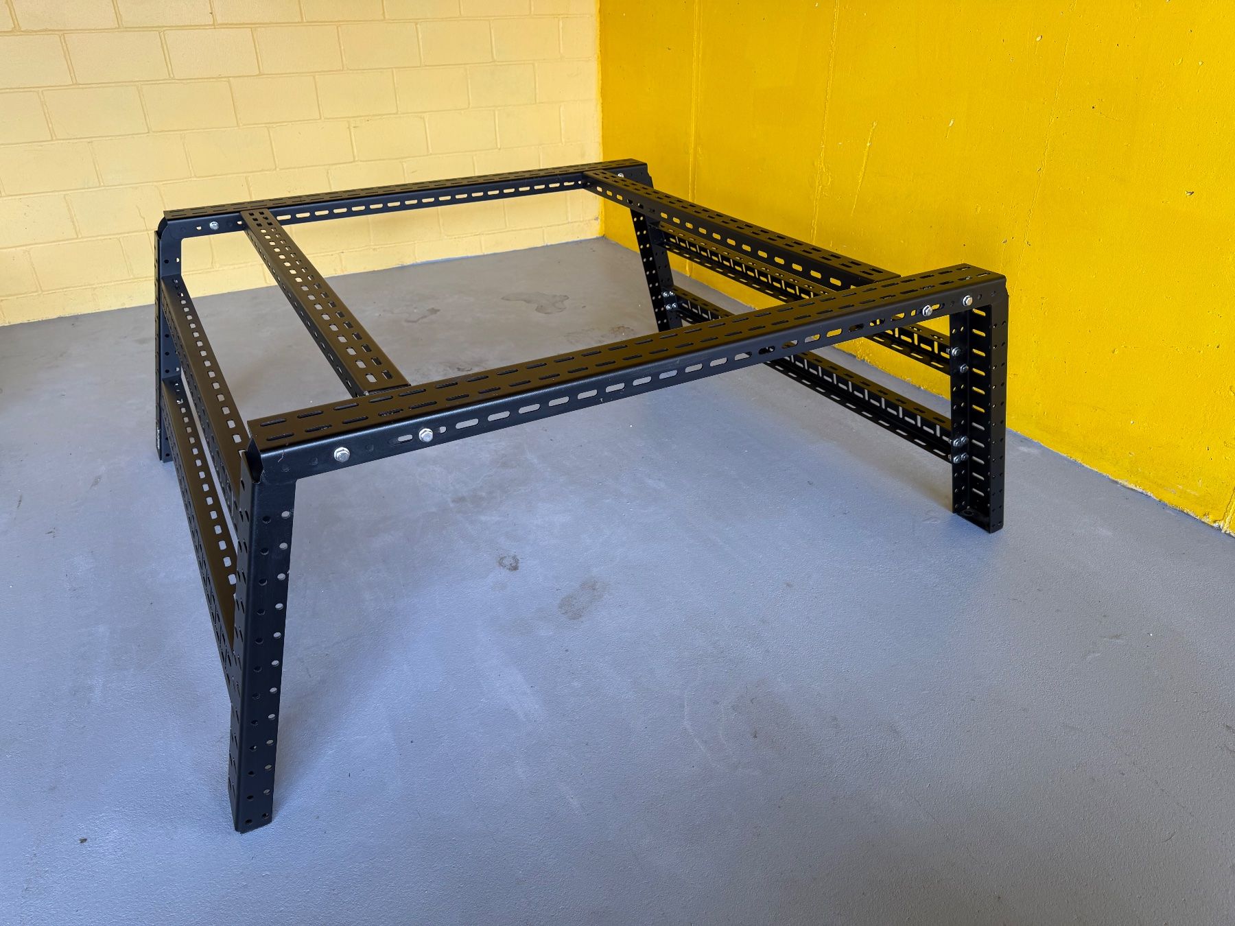 Ford Tutti pezzi di ricambio auto: Ford Ranger/Raptor bed rack – Usato da Mosen venduto da eka_fcq6 1